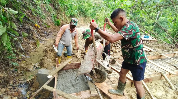 Menjelang Minggu Terakhir, Satgas TMMD Kodim 0107/Aceh Selatan Mulai Cor Box Culvert Titik 3
