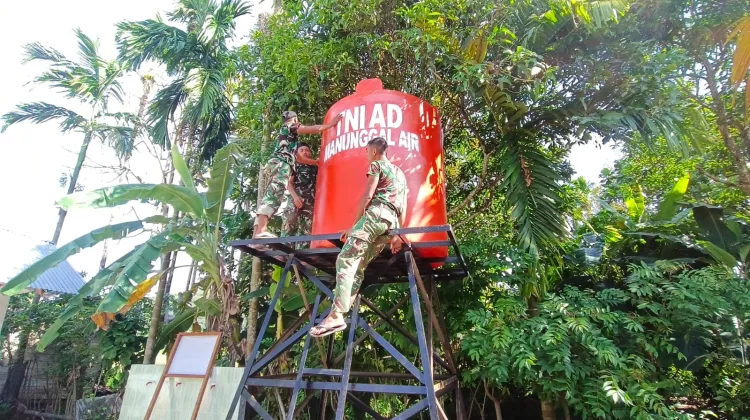 Tandon Air Bersih Terpasang, Satgas TMMD 129 Tuntaskan Fasilitas Air Untuk Warga di Lati