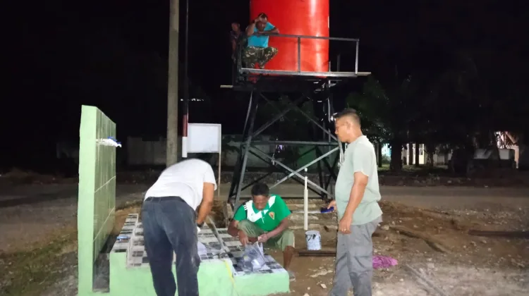 Lembur Malam, Satgas TMMD 129 Rampungkan Air Bersih di Titik Sasaran Masjid Paya Pelumat