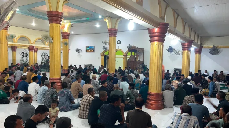 Ribuan Warga Samadua Bergerak Tolak Perusahaan Tambang, Ketua DPRK Aceh Selatan Ikut Tandatangani Petisi