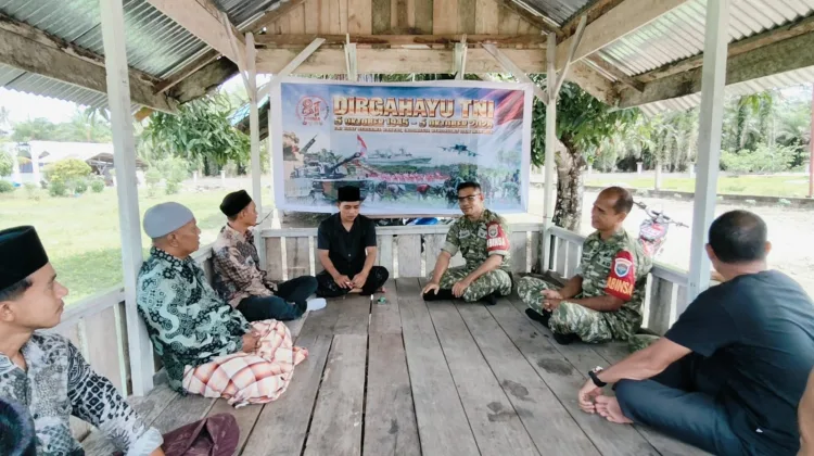 Anjangsana ke Pesantren Darussuhada, Babinsa Kluet Selatan Bangun Kedekatan dengan Ulama dan Masyarakat