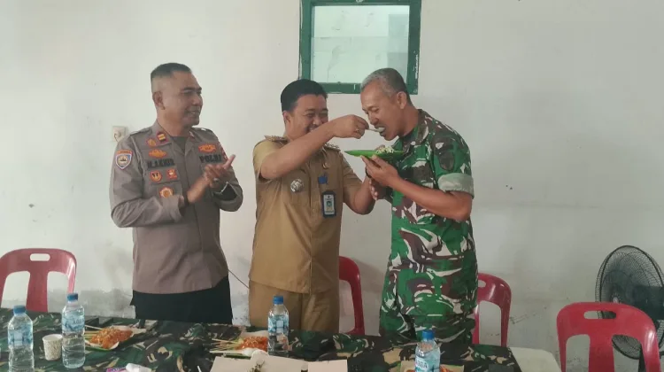 Muspika Tapaktuan Sampaikan Ucapan HUT ke-81 TNI, Danramil Apresiasi Silaturahmi