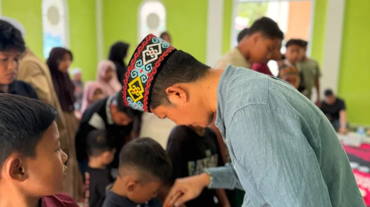 Karang Taruna Aceh Selatan Rudi MS, SKM Hadiri Maulid Nabi dan Santunan Anak Yatim di Pesantren Ashabul Kahfi