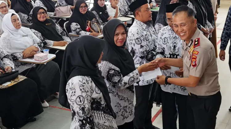 Wakapolres dan Forkopimda Hadiri Pelantikan Pengurus PGRI Aceh Tenggara